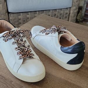 Journee Collection Erica Womens Size 9.5 Sneakers White Vegan Leather